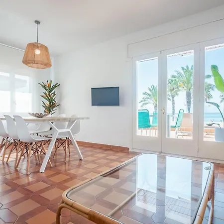 Beach House Cambrils Apartamento En Primera Linea De Playa Exterior photo