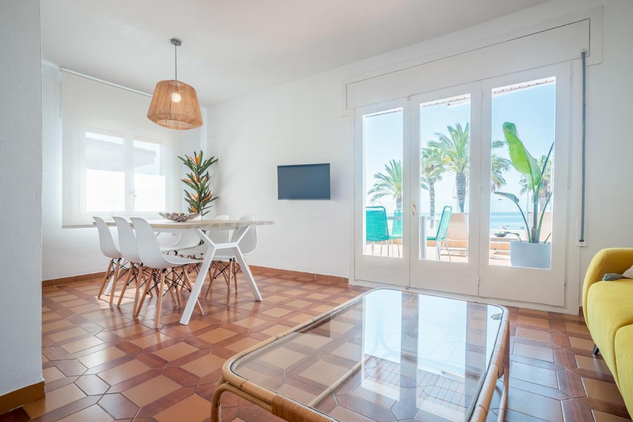 Apartment House En Primera Linea De Playa Cambrils