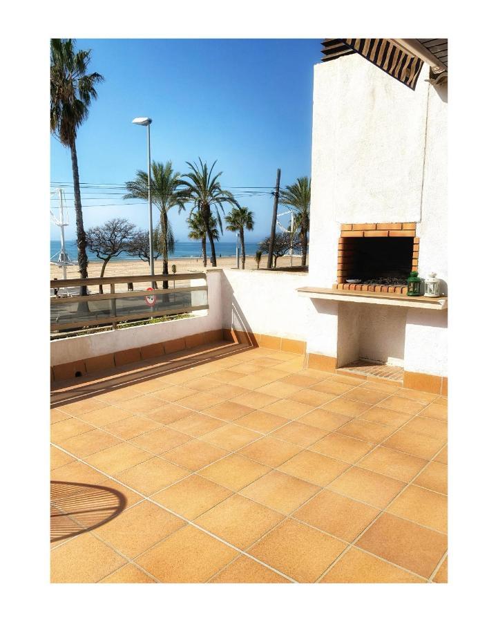 Apartment House En Primera Linea De Playa Cambrils